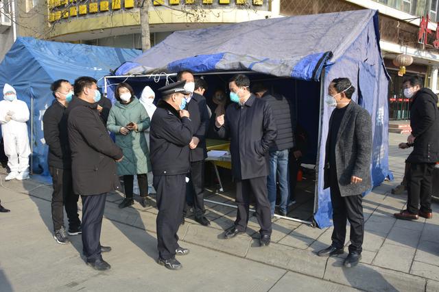 柞水县委书记陈璇检查新型冠状病毒感染的肺炎疫情防控工作
